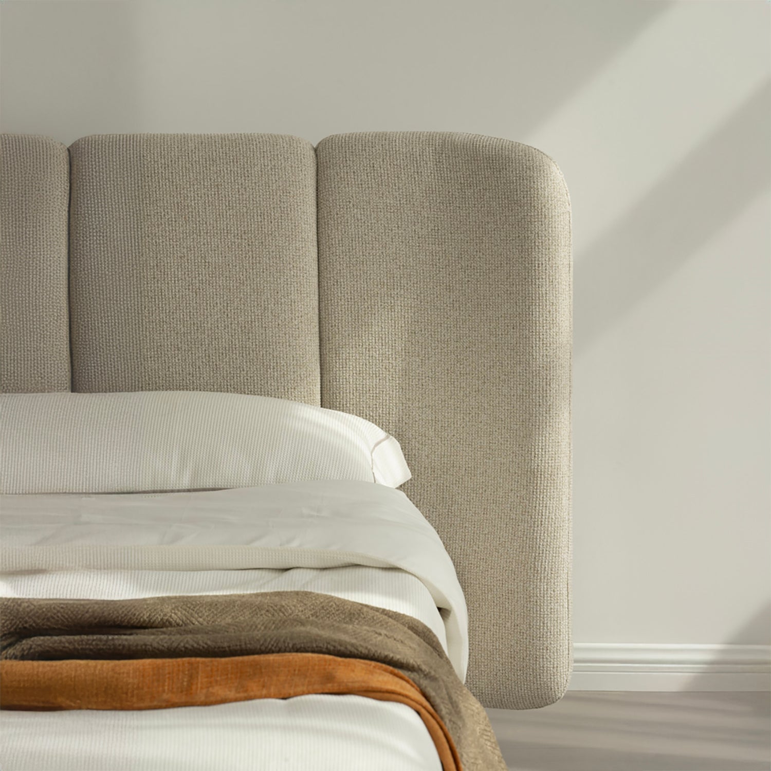 foto life style dl detalle de la cabecera de la cama malaga