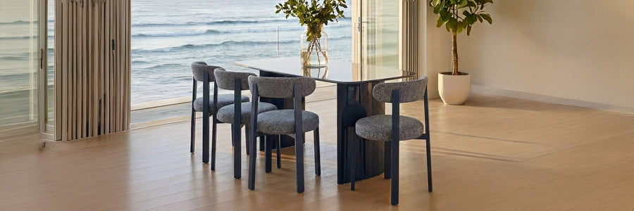 Comedor Cali en Azul Pacífico, ambientado en un comedor luminoso