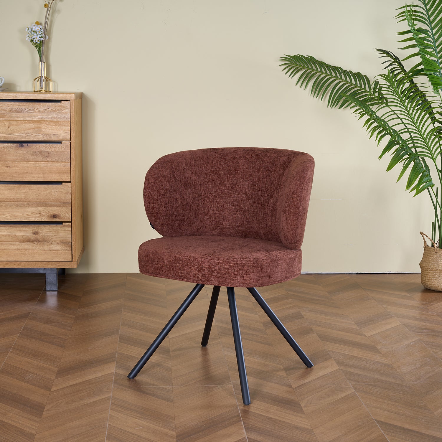 Silla Boreti Terracota Vista en cuarto Lifestyle 