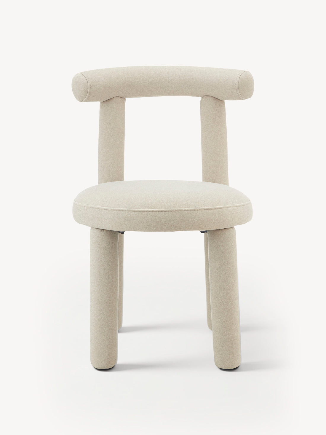 Silla de diseño Milán beige, vista de frente