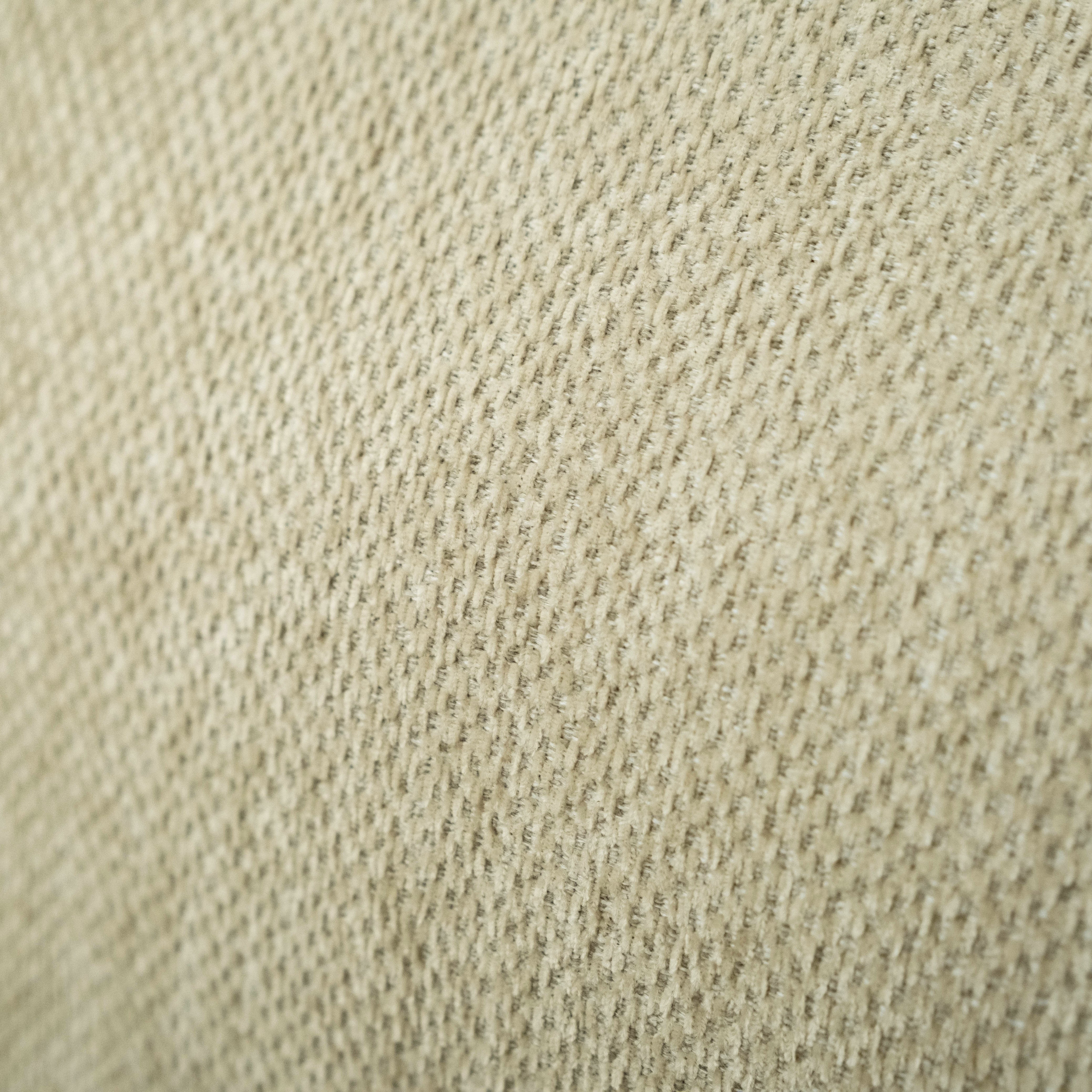 SOFÁ CORACIAA BEIGE DER VISTA EN ZOOM DEL RESPALDO 