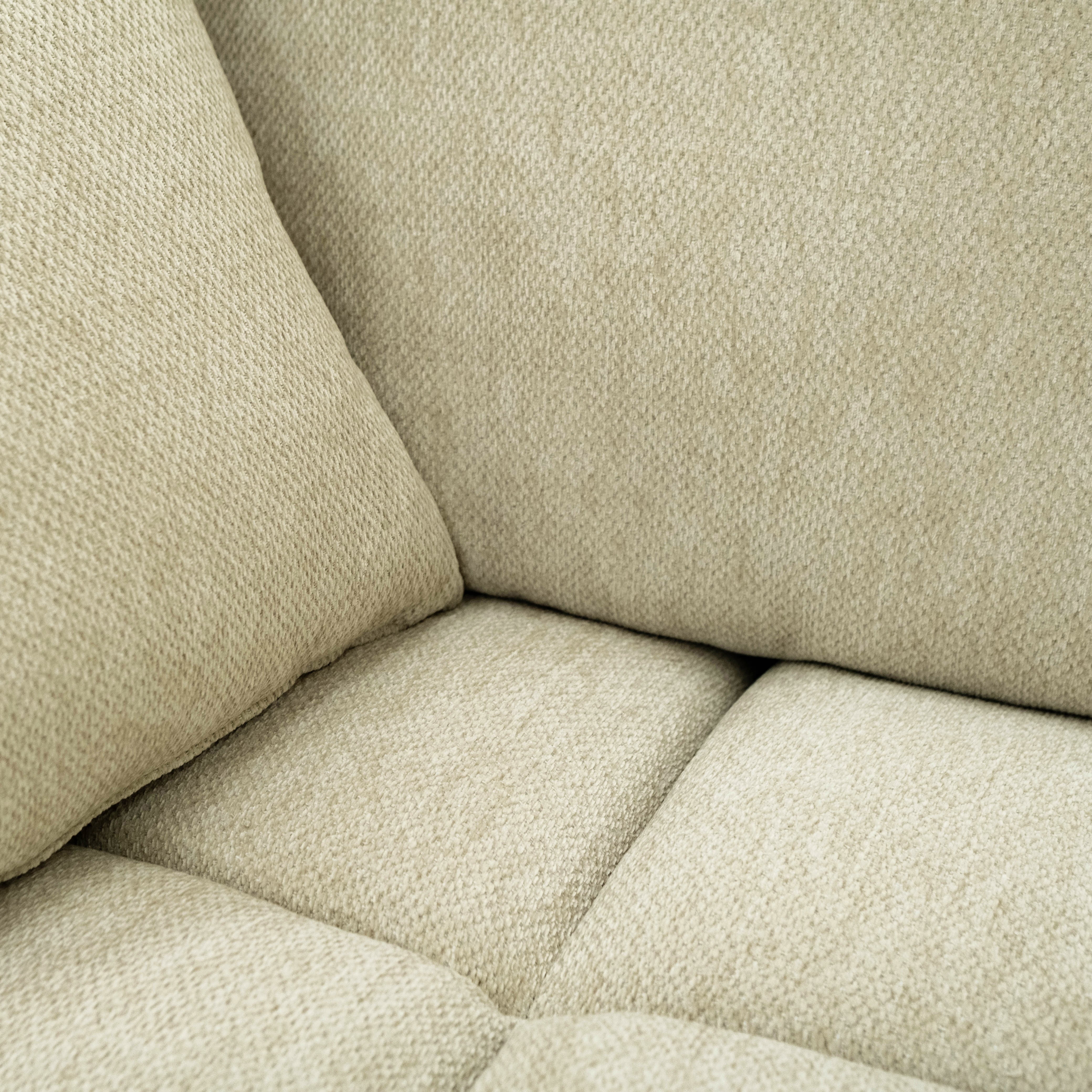 SOFÁ CORACIAA BEIGE DER VISTA EN ZOOM DEL RESPALDO Y ASIENTO