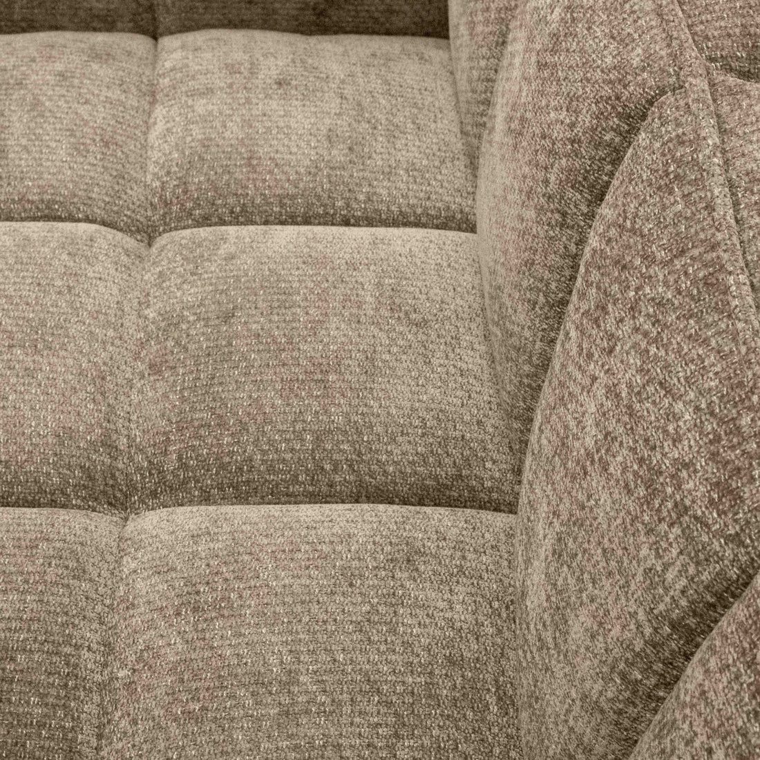 Sofá Versalles Marrón 2 Plazas Vista de Detalle del Asiento con Respaldo