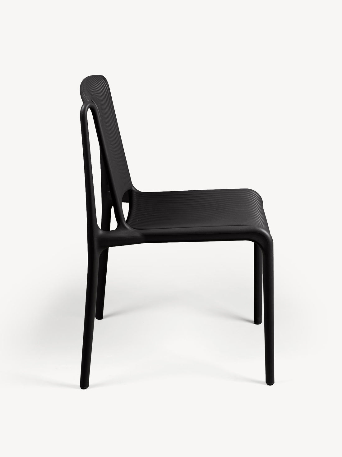 Silla de Exterior Creta Negro Vista Lateral