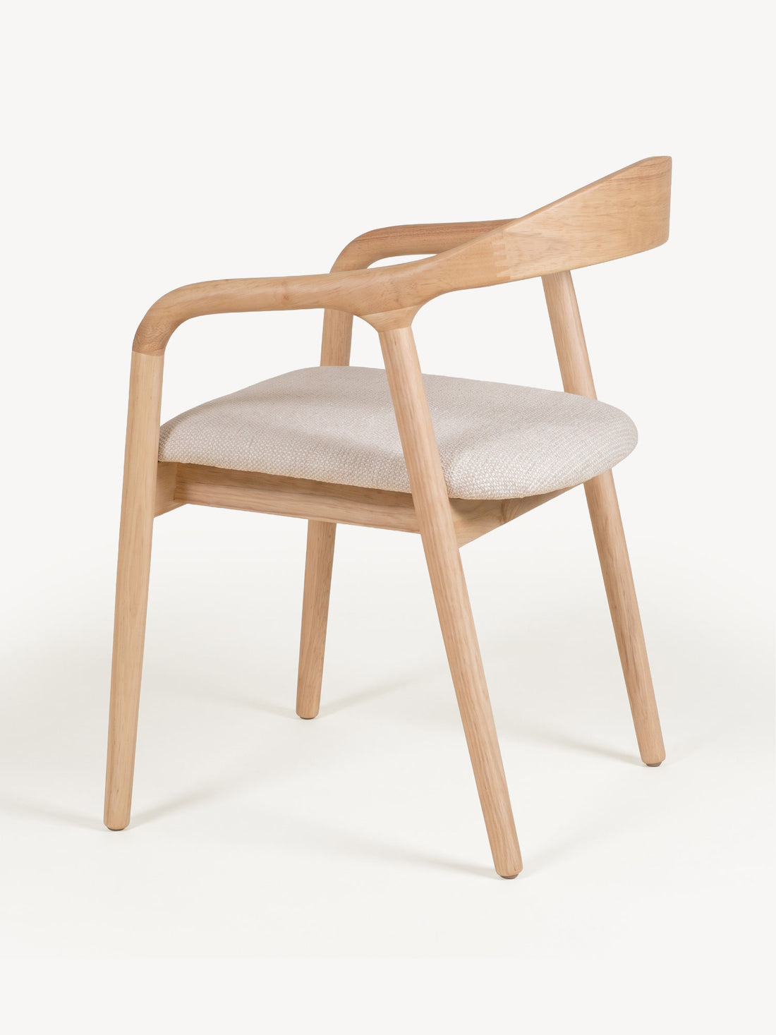 Silla Gijón Beige Vista en Perspectiva Trasera